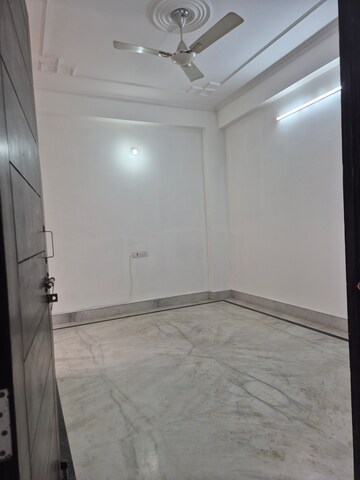 Room in 1.5 BHK Apartment at Palm Residency Chhatarpur, Chattarpur – for Rent