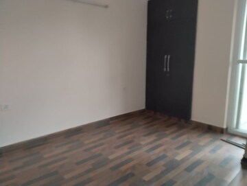 Room in 3 BHK Apartment at Orchid Island, Sector 51 – for Rent