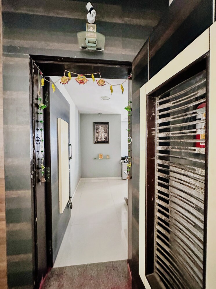 Room, canal road 3 Bedroom 2100 Sq.Ft. Apartment In Canal Road Surat 8960227