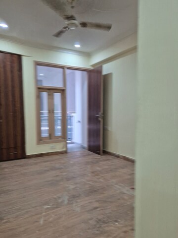 Furnished Amenities in 2 BHK Builder Floor at Palm Residency Chhatarpur, Chattarpur – for Rent