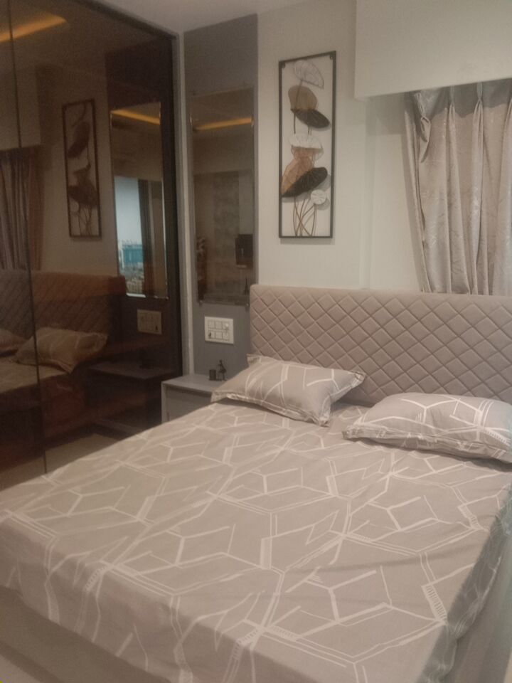 3 BHK + Pooja Room Apartment For Rent in DLH Orchid