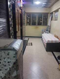 1 BHK + Extra Room Apartment For Sale in Dadar West