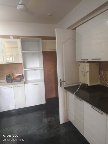 Kitchen in 4 BHK Apartment at Central Park I, Sector 42 – for Rent