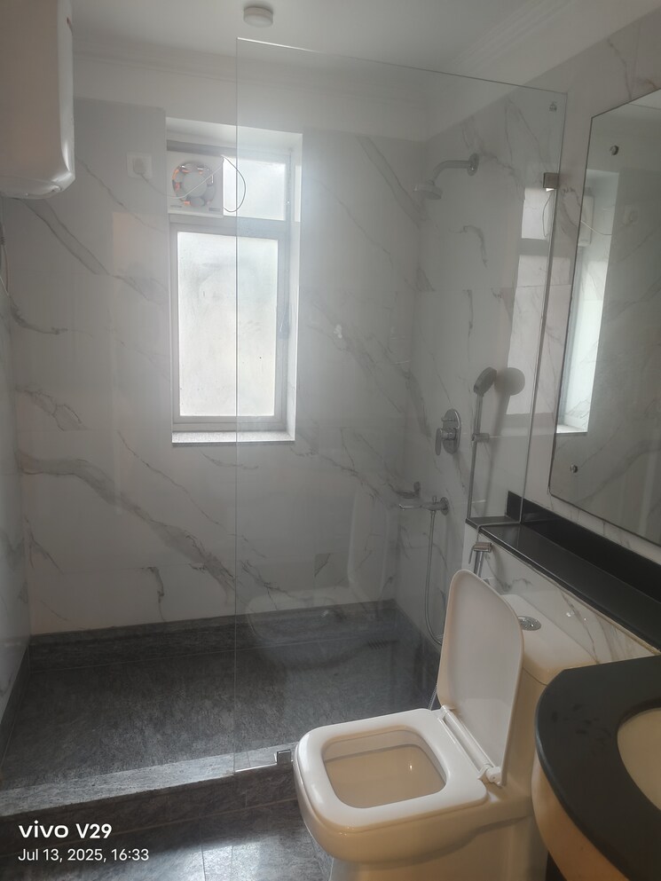 Bathroom, central-park-i 4 Bedroom 2439 Sq.Ft. Apartment In Sector 42 Gurgaon 8960285