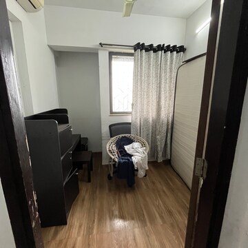 Bathroom in 1.5 BHK Apartment at Lodha Palava City Lakeshore Greens, Hedutane – for Rent