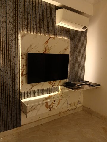 Furnished Amenities in 3.5 BHK Apartment at Hamlin Apartment, Sector 43 – for Rent
