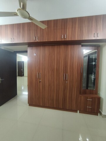 Furnished Amenities in 2 BHK Apartment at Whitestone Landmark, Kr Puram – for Rent