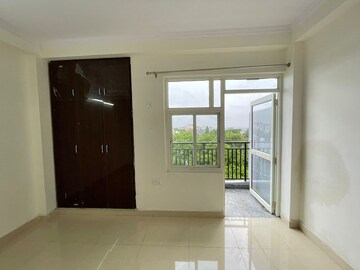 Room in 1 BHK Builder Floor at Saket – for Rent