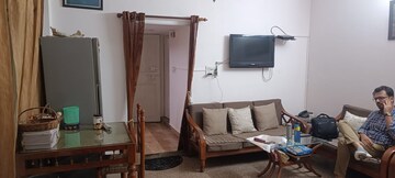 Living Room in 1.5 BHK Builder Floor at Ashok Nagar – for Rent