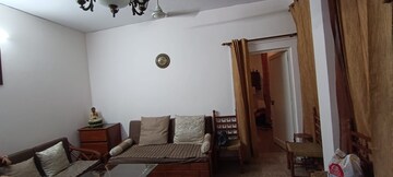 Living Room in 1.5 BHK Builder Floor at Ashok Nagar – for Rent