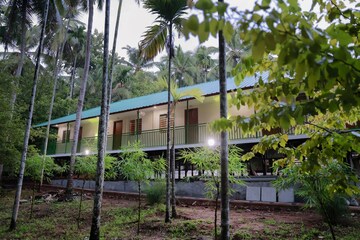 6+ BHK Independent House – Exterior View View at Wadakkanchery - for Sale