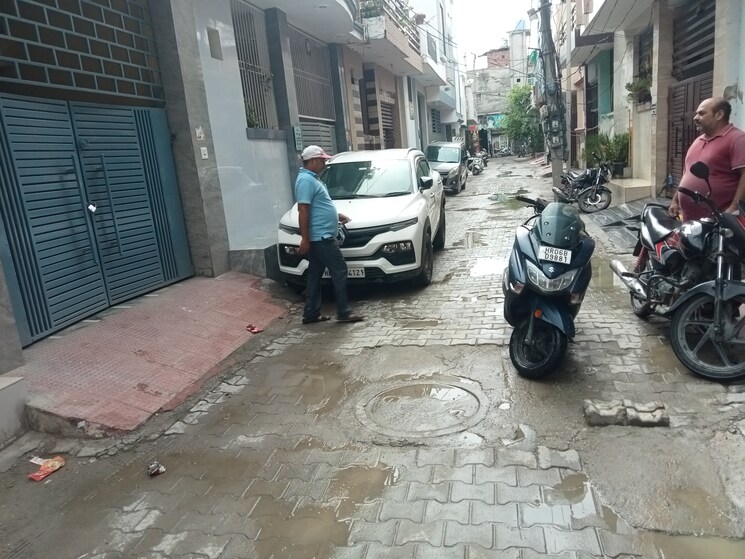  Parking, virat nagar 4 Bedroom 100 Sq.Yd. Villa In Virat Nagar Panipat 8960397