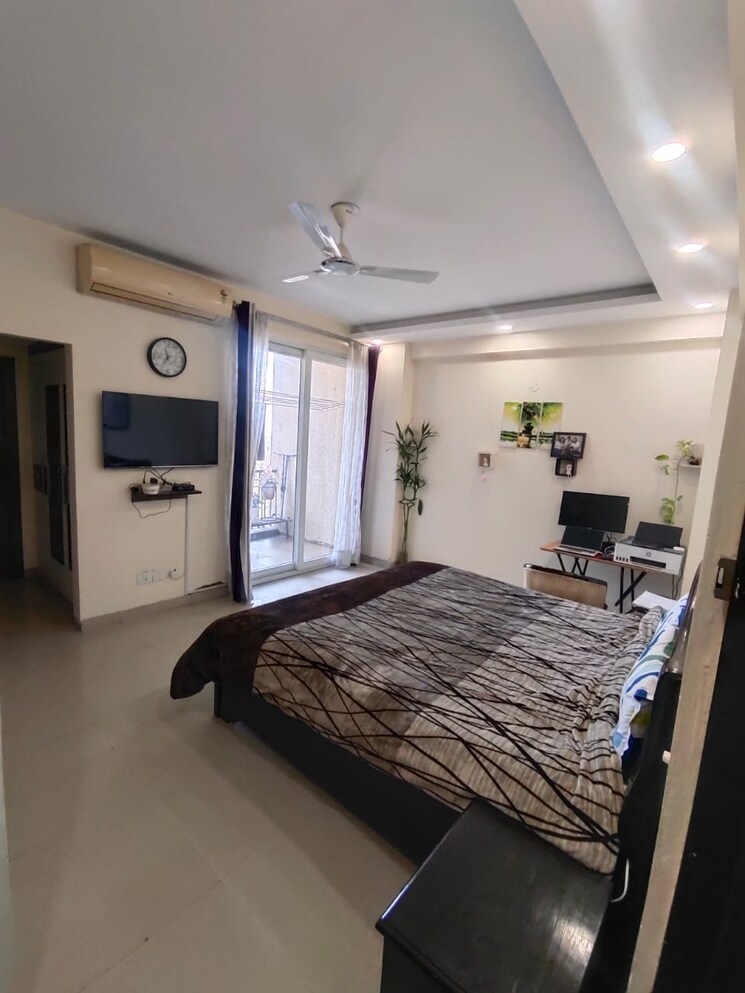 Bedroom, shree-vardhman-nature-valley 3 Bedroom 1386 Sq.Ft. Builder Floor In Sector 70 Gurgaon 8960423