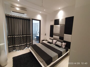 Bedroom in 3.5 BHK Apartment at Arihant South Winds, Sector 41 – for Sale