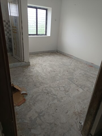 Room in 2 BHK Builder Floor at Shibpur – for Sale