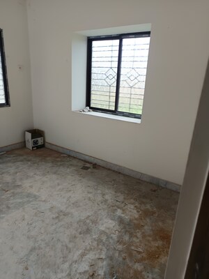 Room in 2 BHK Builder Floor at Shibpur – for Sale