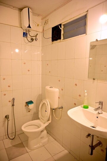 Bathroom in 5 BHK Villa at GL Baner Biz Bay, Baner – for Rent