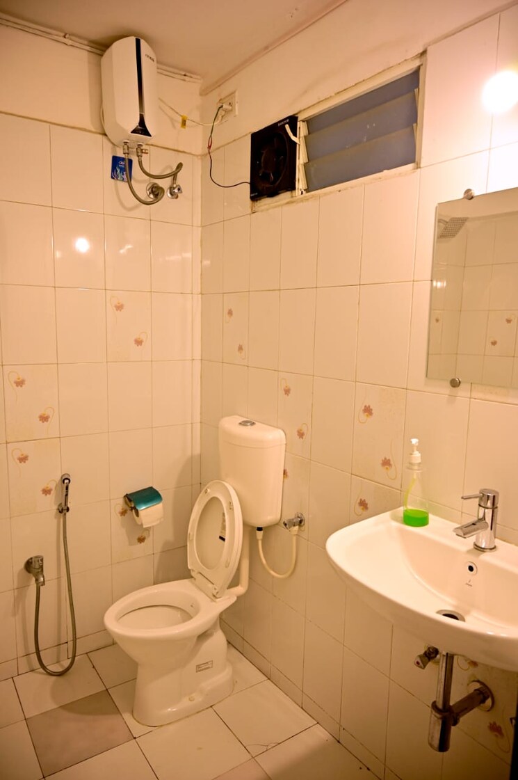 Bathroom, gl-baner-biz-bay 5 Bedroom 3500 Sq.Ft. Villa In Baner Pune 8960459