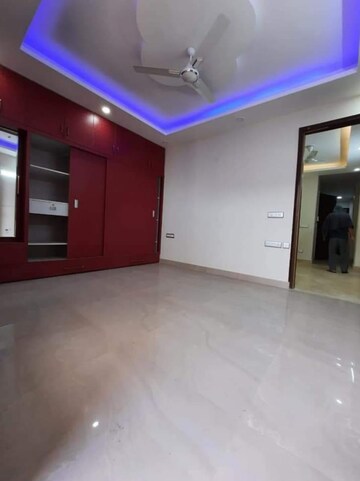 Room in 2 BHK Apartment at Saket – for Rent