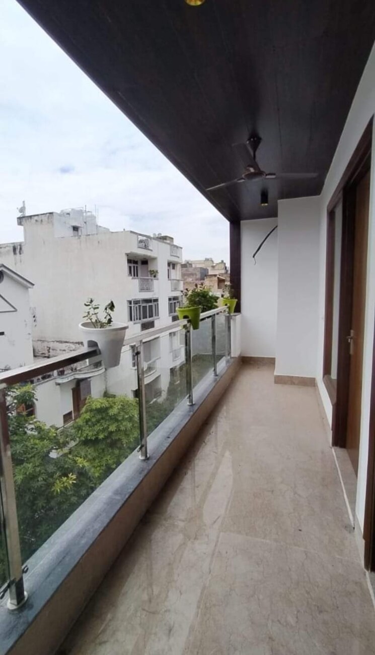 Balcony, saket 2 Bedroom 1000 Sq.Ft. Apartment In Saket Delhi 8960467