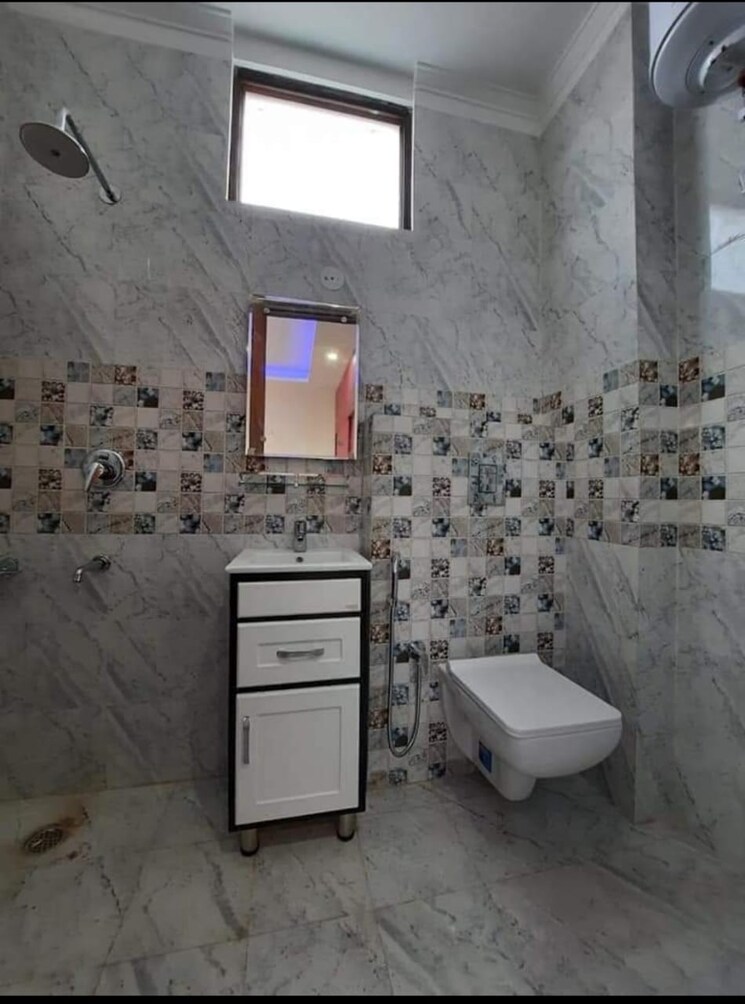 Bathroom, saket 2 Bedroom 1000 Sq.Ft. Apartment In Saket Delhi 8960467