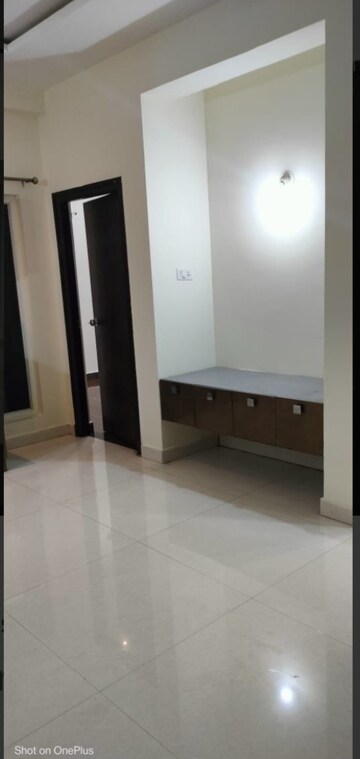 Room in 3 BHK Apartment at SSC The Lawnz, Kokapet – for Rent