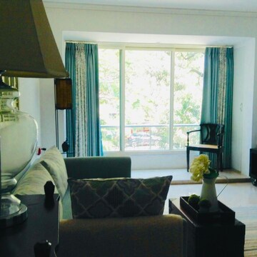 Bedroom in 4 BHK Apartment at Raheja Sunkist, Mount Mary – for Rent