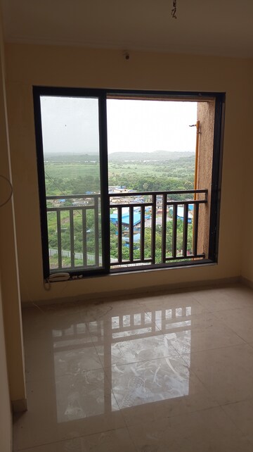 1 BHK Apartment For Sale in Raunak Unnathi Woods Phase 7 A And B, Ghodbunder Road