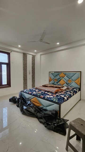 Bedroom in 3 BHK Builder Floor at Palm Residency Chhatarpur, Chattarpur – for Rent