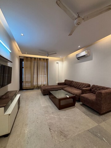 Living Room in 3 BHK Builder Floor at Palm Residency Chhatarpur, Chattarpur – for Rent