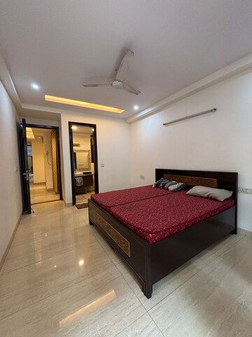 Room in 3 BHK Builder Floor at Palm Residency Chhatarpur, Chattarpur – for Rent