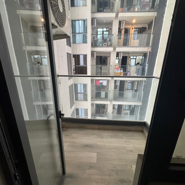 Balcony, sector 65 3.5 Bedroom 1828 Sq.Ft. Builder Floor In Sector 65 Gurgaon 8960555