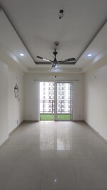 3 BHK 1650 Sq.Ft. Apartment in Dlf Capital Greens Moti N