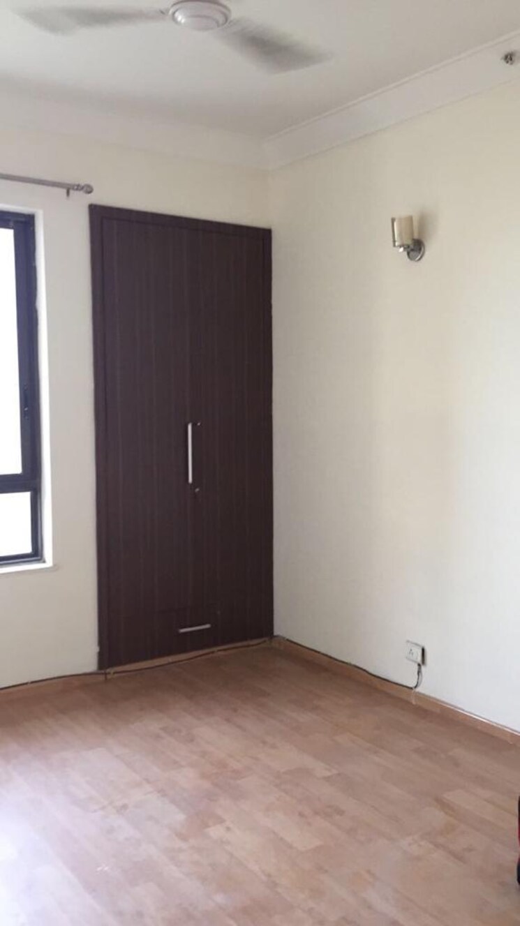 Room, tulip-violet 4 Bedroom 2010 Sq.Ft. Apartment In Sector 69 Gurgaon 8960542