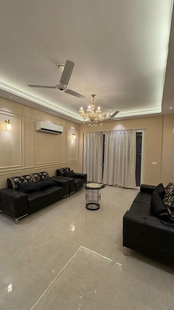 Living Room in 4 BHK Apartment at Gomti Nagar – for Rent