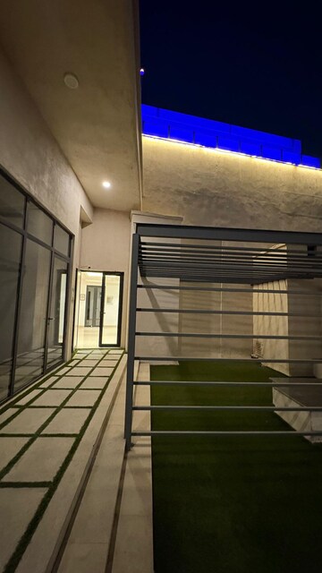 Staircase in 4 BHK Apartment at Gomti Nagar – for Rent