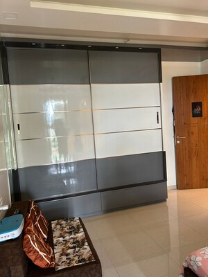 Room in 3 BHK Apartment at Hiranandani Queensgate, Bannerghatta – for Sale