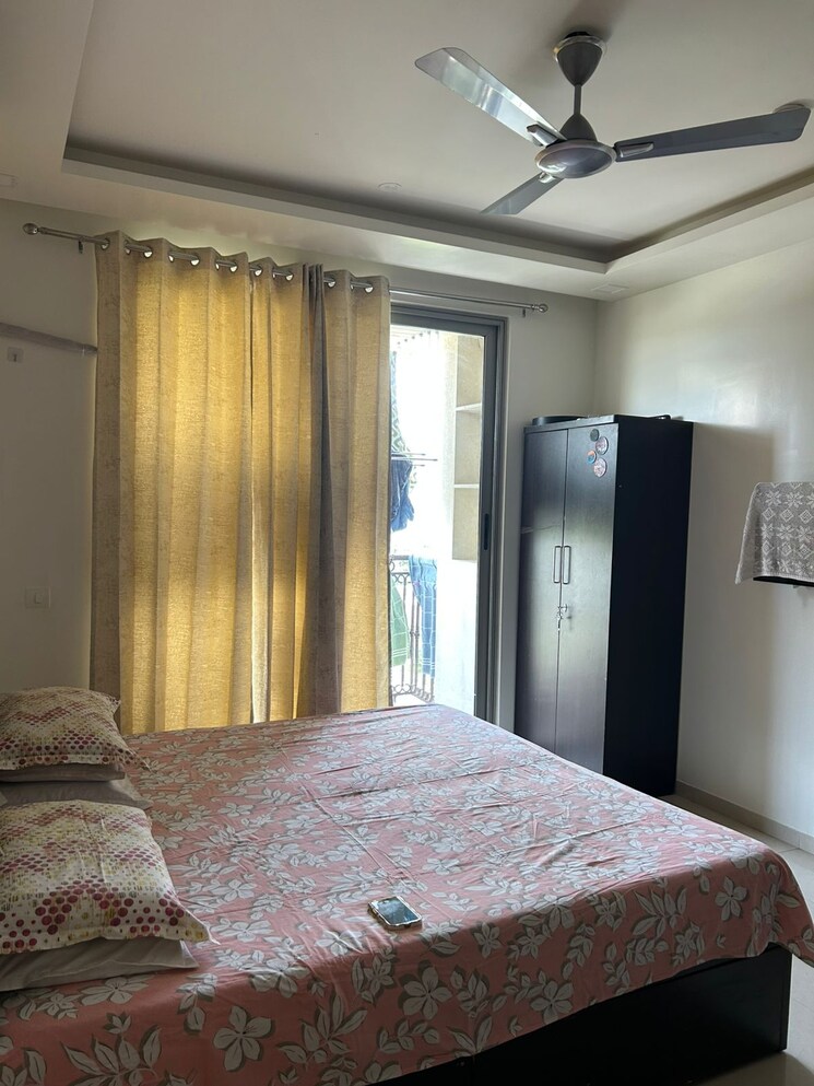 Bedroom, hiranandani-queensgate 3 Bedroom 1693 Sq.Ft. Apartment In Bannerghatta Bangalore 8960582