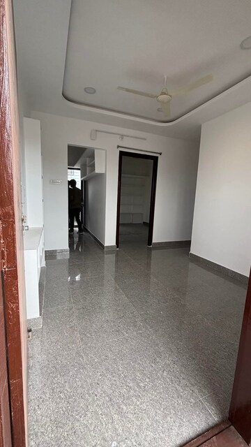 Room in 1 BHK Builder Floor at Begumpet – for Rent