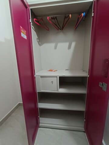 Furnished Amenities in 3.5 BHK Apartment at Gomti Nagar – for Rent
