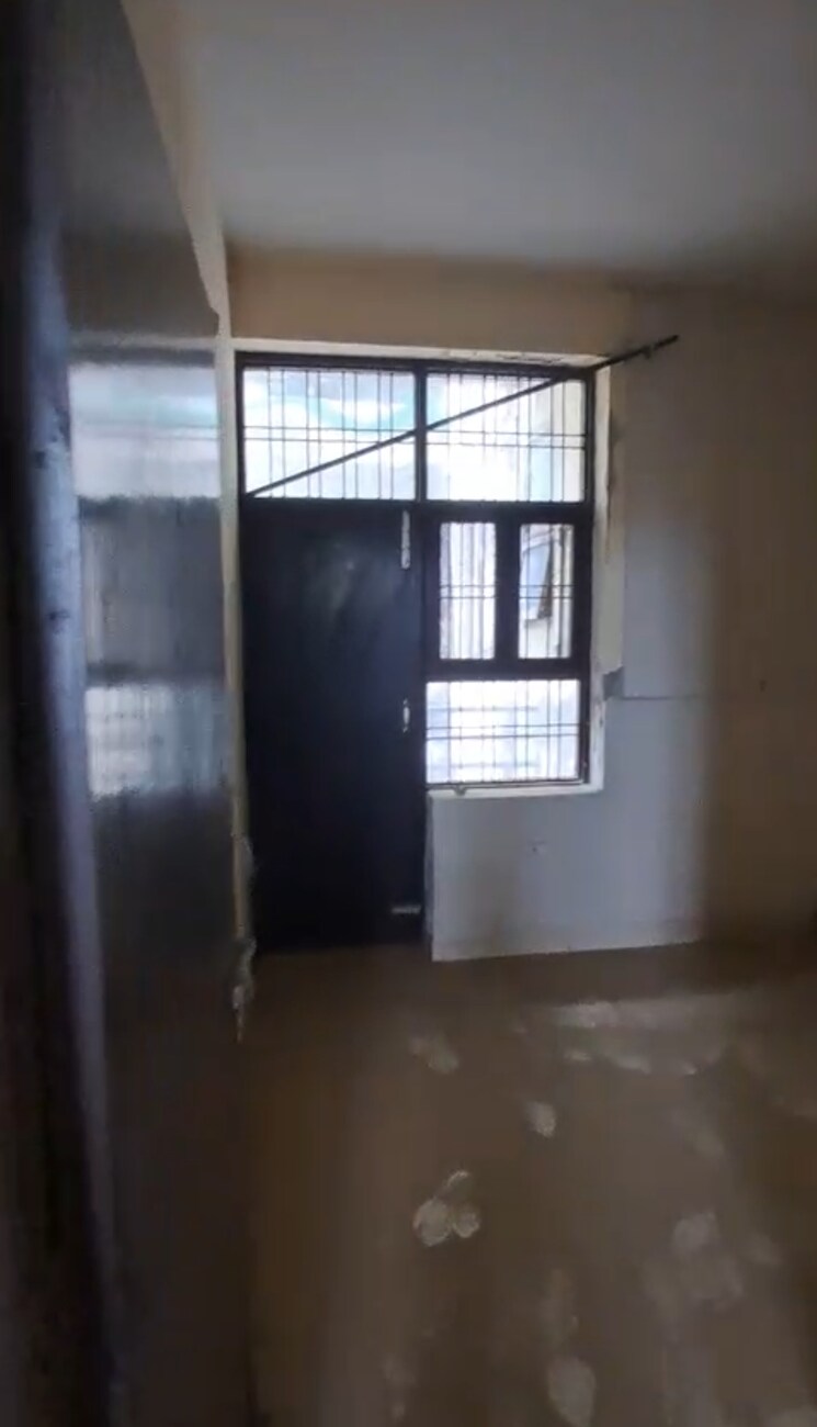 Room, srs-pearl-floors 3 Bedroom 180 Sq.Yd. Builder Floor In Sector 88 Faridabad 8960617