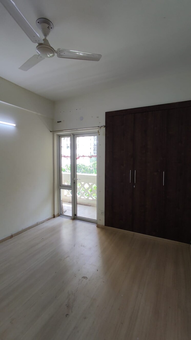 Room, moti nagar 3 Bedroom 1637 Sq.Ft. Apartment In Moti Nagar Delhi 8960595