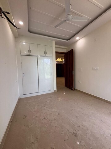 Room in 3 BHK Builder Floor at Palm Residency Chhatarpur, Chattarpur – for Rent