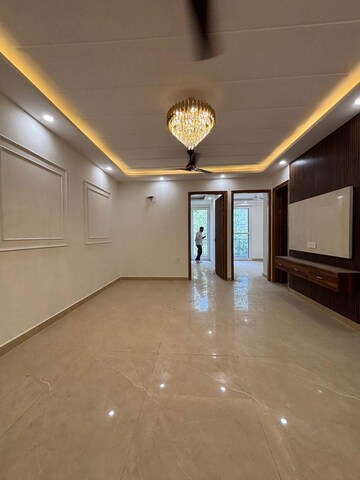 Room in 3 BHK Builder Floor at Palm Residency Chhatarpur, Chattarpur – for Rent
