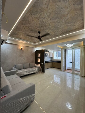 Parking in 3 BHK Builder Floor at Vaishali Nagar – for Sale