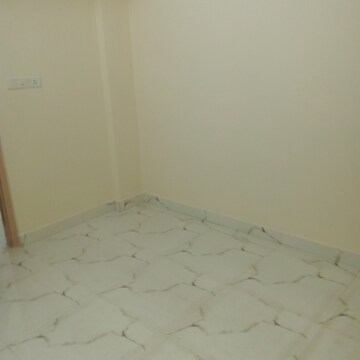 Room in 1 BHK Builder Floor at Ejipura – for Rent