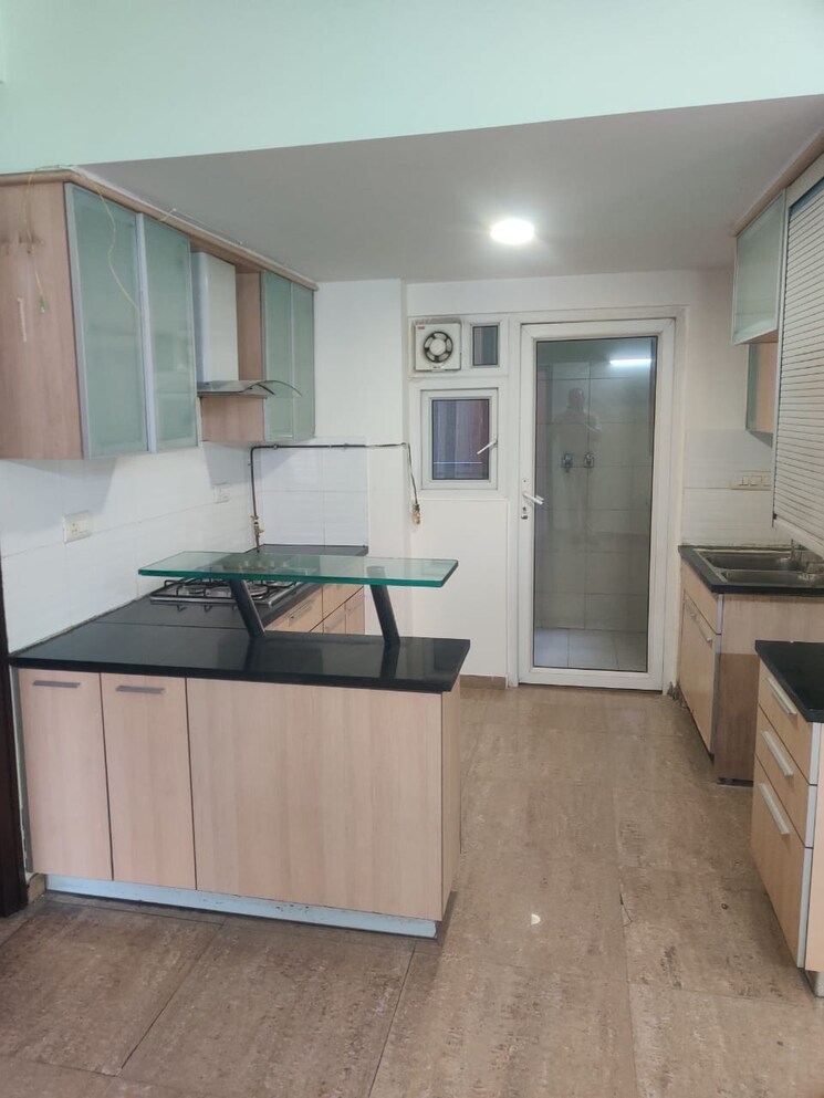 Kitchen, gulshan-gc-grand 3 Bedroom 894 Sq.Ft. Apartment In Vaibhav Khand Ghaziabad 8960633