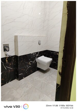 Team Area in 6 BHK Independent House at Gomti Nagar – for Sale