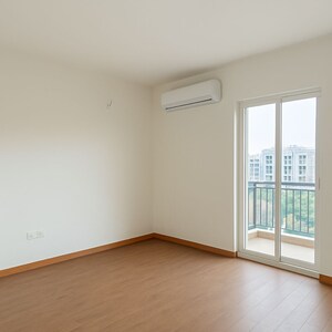 Room in 3 BHK Apartment at BPTP The Pedestal, Sector 70a – for Sale