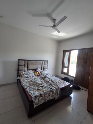 Bedroom in 2 BHK Builder Floor at Sector 21 – for Rent